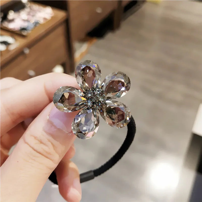 Fresh Crystal Flower Hair